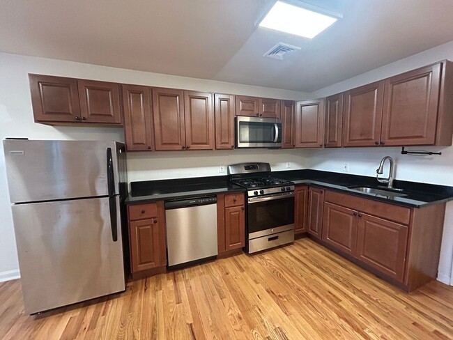 Photo - 519 Asbury Ave Unit B