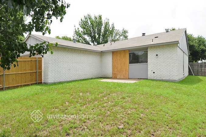 Photo - 1534 Coffeyville Trail