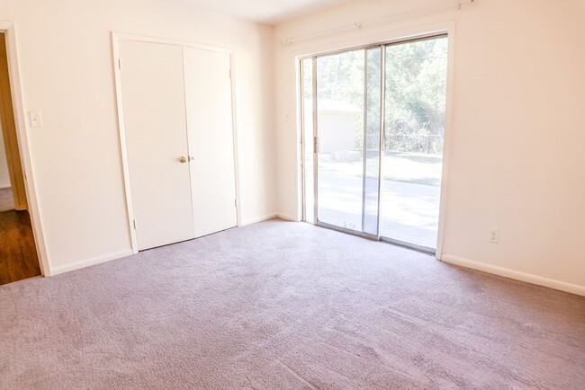 Building Photo - 3312 Old Houston Rd