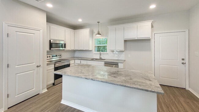 Photo - 505 N Logan Ave