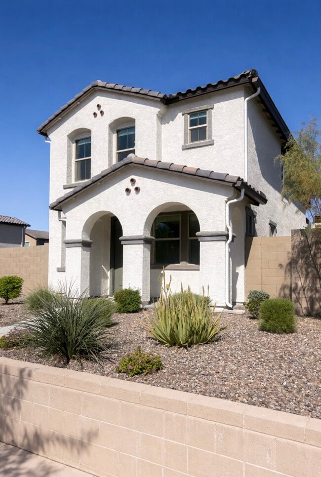 Building Photo - 8337 E Irwin Ave