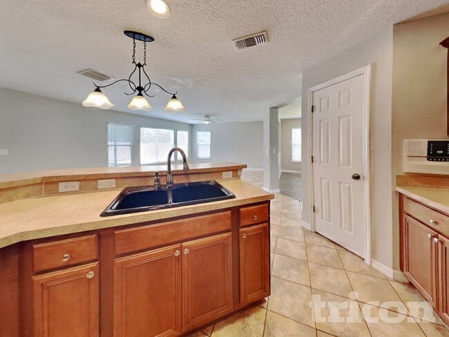 Photo - 4667 Caverns Dr