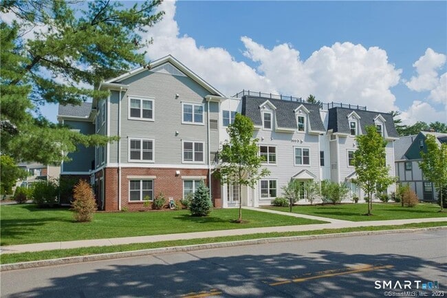 Photo - 2 Bishop Rd Unit 201