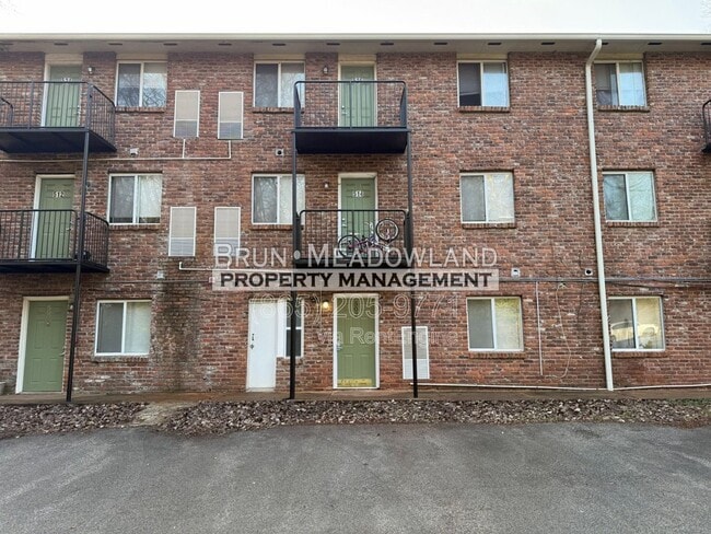 Photo - 502 E Red Bud Rd