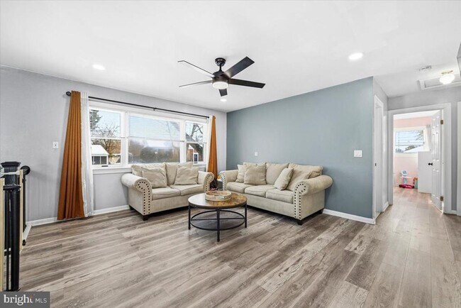 Photo - 15610 Bounds Ave