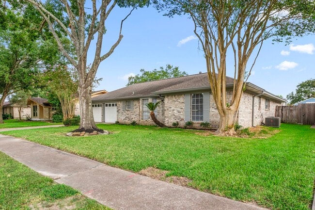 Photo - 1923 Winding Creek Dr