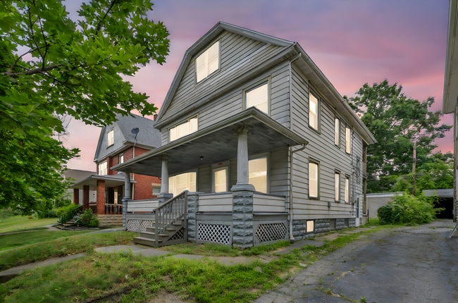 Building Photo - 4093 E 64th St Rental