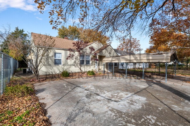 Photo - 1249 N Pershing St