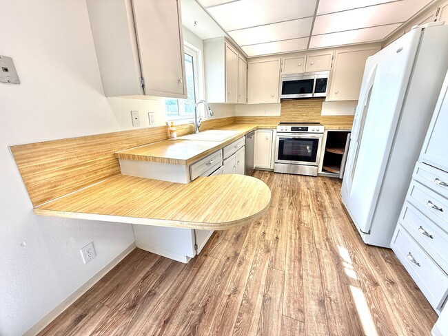 Photo - 80 S Heather Dr