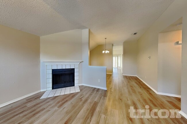 Photo - 2329 Belton Dr