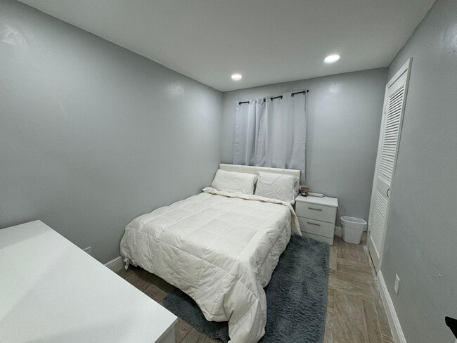 Photo - 4242 SW 49th Ct