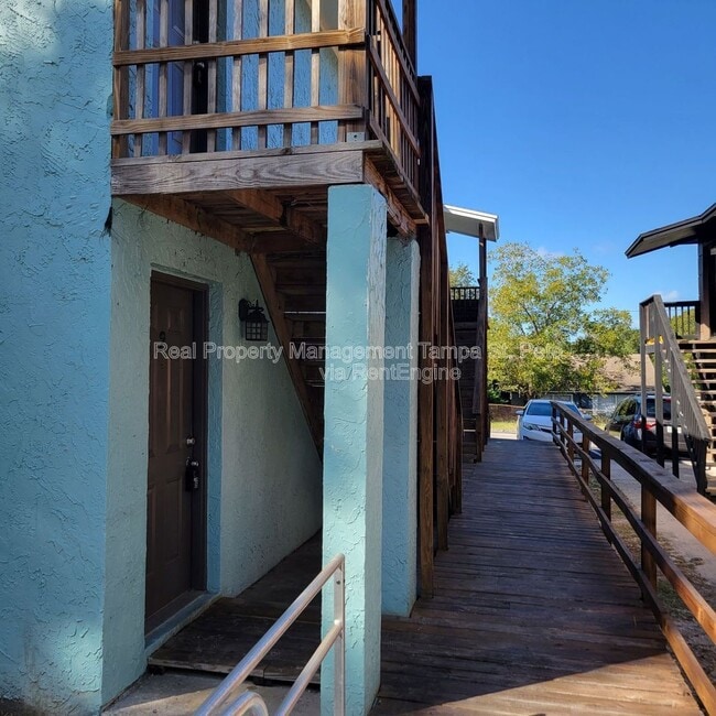 Building Photo - 8429 N 39th St Unit 4