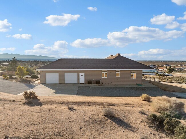 Photo - 3 bedroom 2.5 bath in the Mariana Ranchos with panoramic views !!