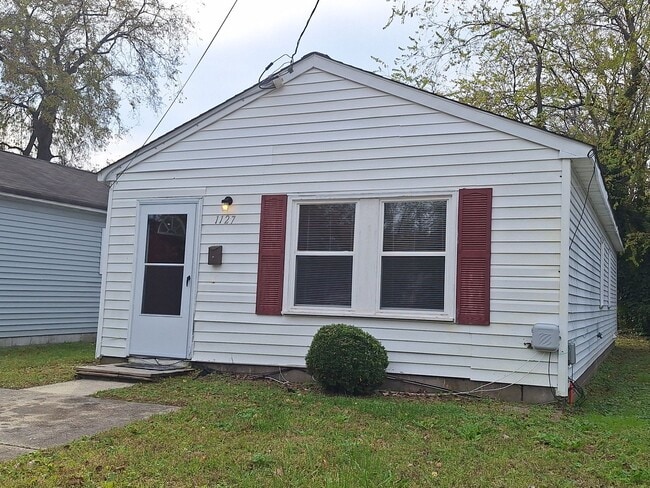 Building Photo - Single Family Home