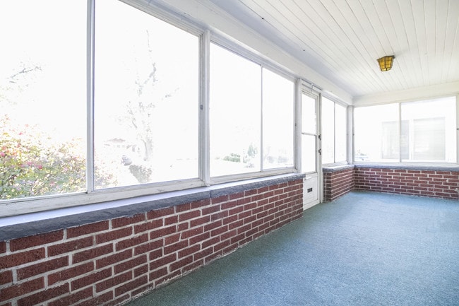 Photo - 3531 Hazelhurst Ave