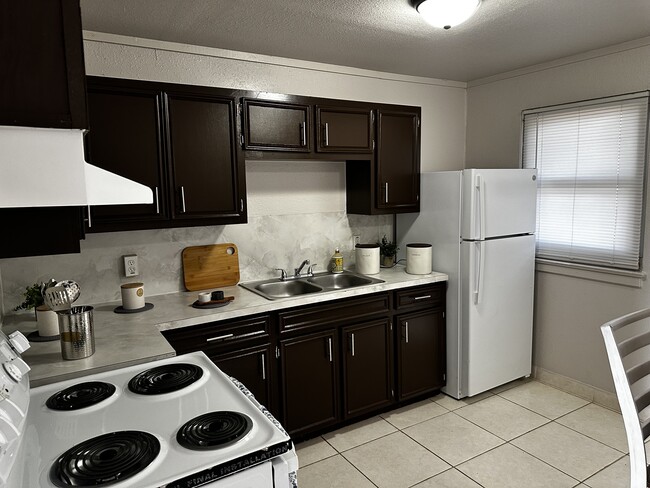 Photo - Albores Apartments