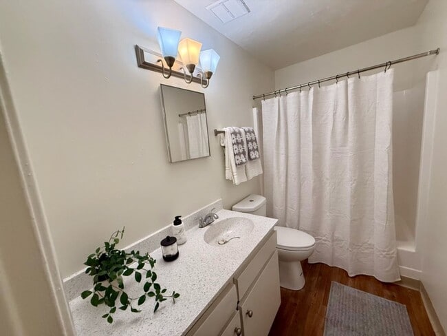 Photo - The Lowell Apartments