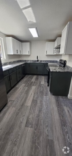 Building Photo - 618 11th St Rental