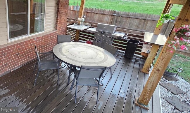 Photo - 800 Seckel Ct