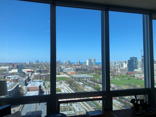 Photo - 500 W Superior St Unit 1804