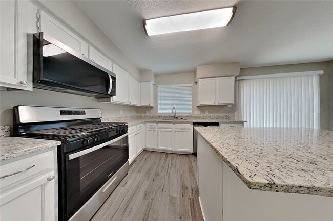 Photo - 16907 Spruce Run Dr