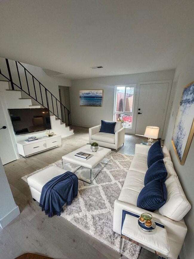 Building Photo - Torrington Circle Westminister Unit 10572Torrington Circle, #2