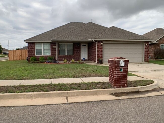 Newer 3 Bedroom off I-240 - Newer 3 Bedroom off I-240