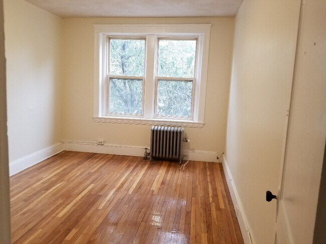 Photo - 229 Freeman St Apartments Unit 4