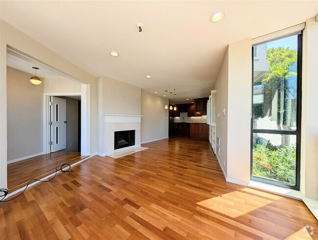 Building Photo - 2295 Vallejo St. Unit 101 Rental