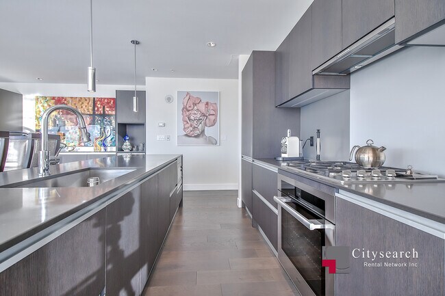 Photo - 1188-4002-1183 3 St SE