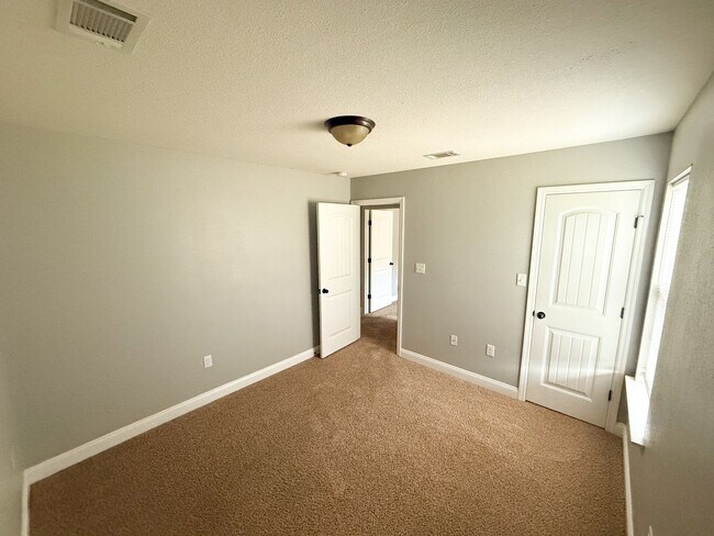 Photo - 4646 Stonewall Cir