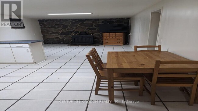 Photo - 10 Shoreview Dr