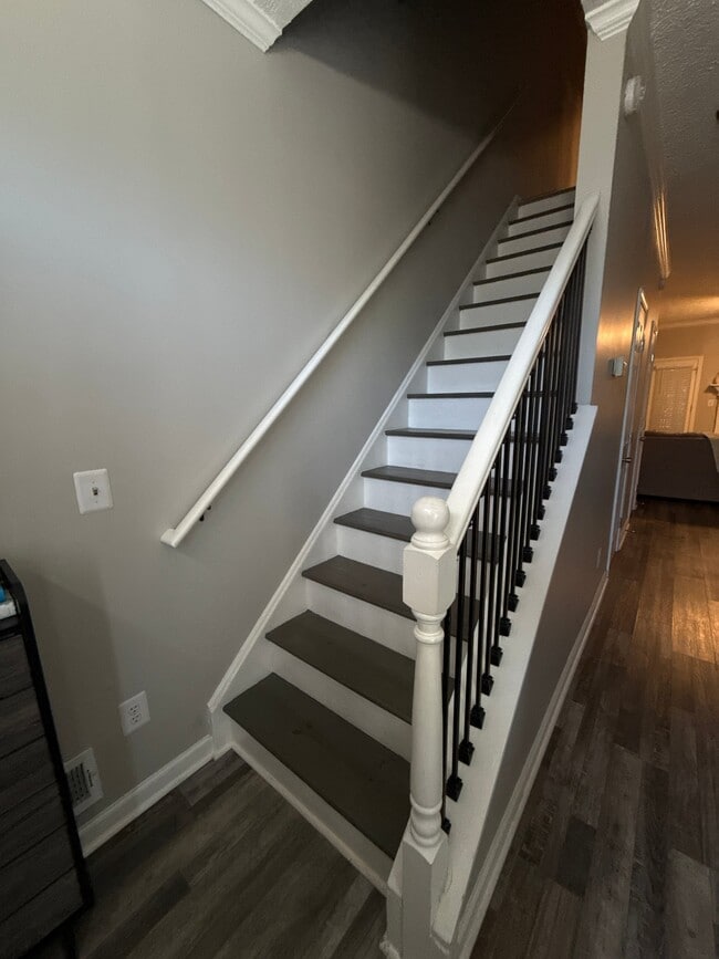 Photo - 4054 Elm St