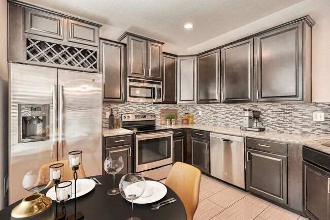 7001 Interbay Blvd Unit 101