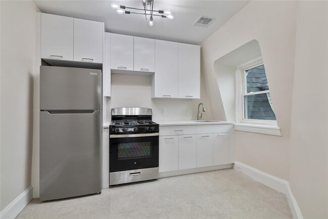 Photo - 1 Elizabeth Pl Apartment Unit 2F