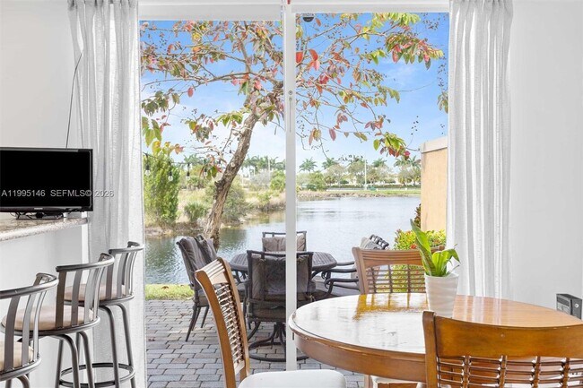 Photo - 970 SW 144th Ave