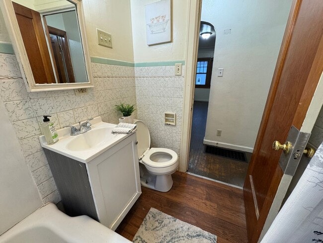 Photo - 3 bed, 1 bath home for rent in Waterloo