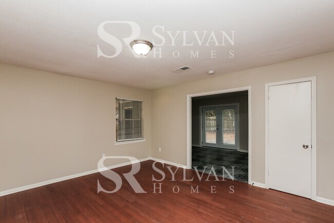 Photo - 669 Upper Darby Rd