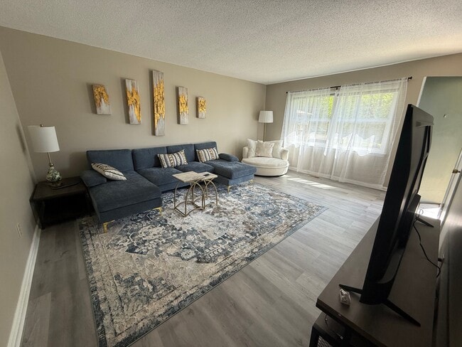 Photo - 7531 Leemont Dr