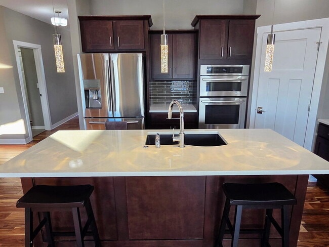 Photo - 482 NE Westgate Dr