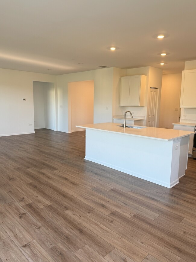 Photo - 10891 Thomas St