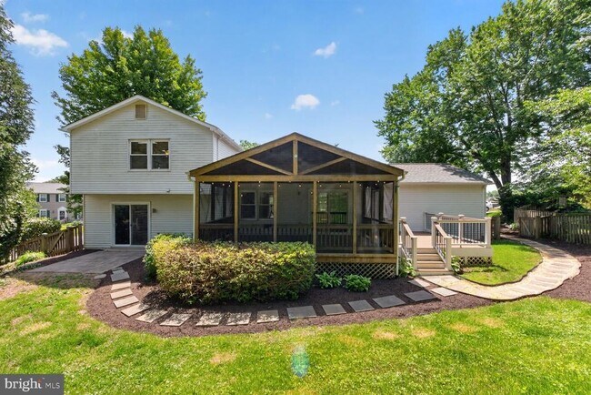 Photo - 925 Chancellor St SW