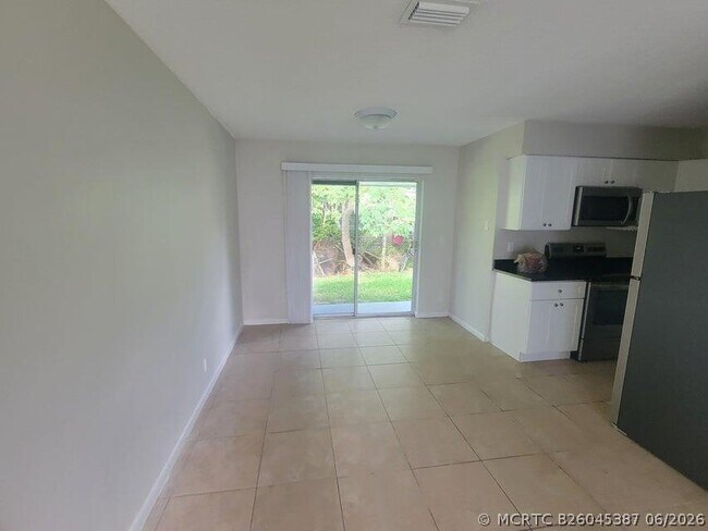 242 SE 24th Ave