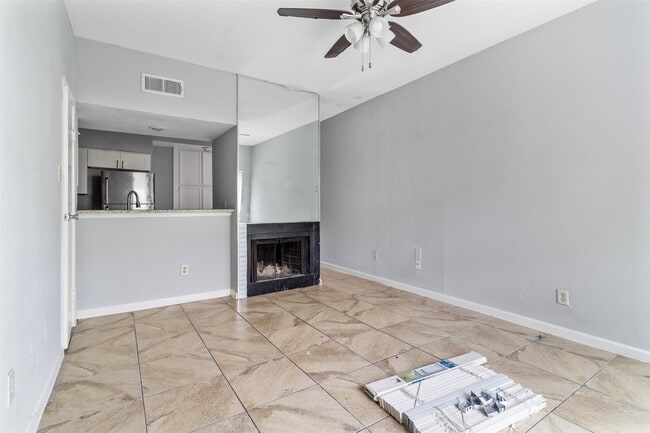 Photo - 8657 Village of Fondren Dr Unidad 8657