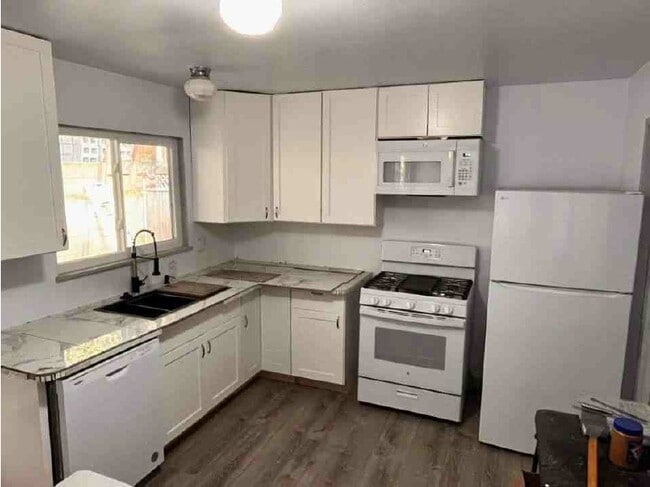 Newly Renovated Kitchen - 1341 Denlyn St