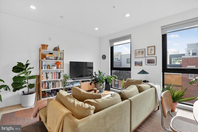 Photo - 2007 Cambridge St Unit 9