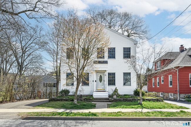 Building Photo - 5 Moody Ave