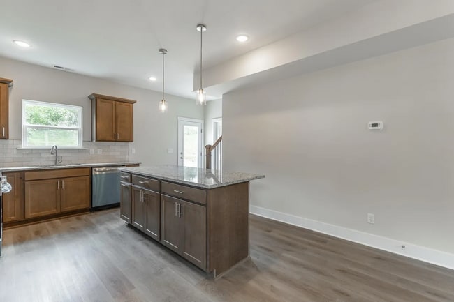 Photo - 4696 Heiskell Dr