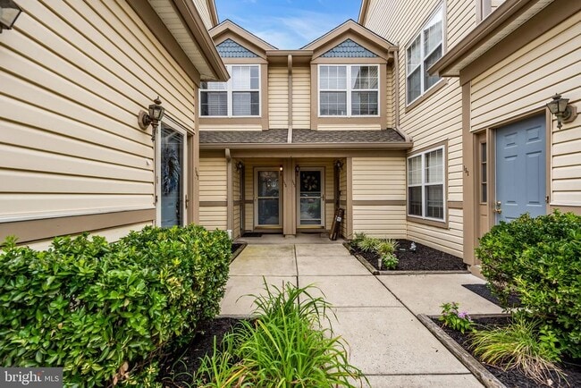 Photo - 155 Steeplechase Ct