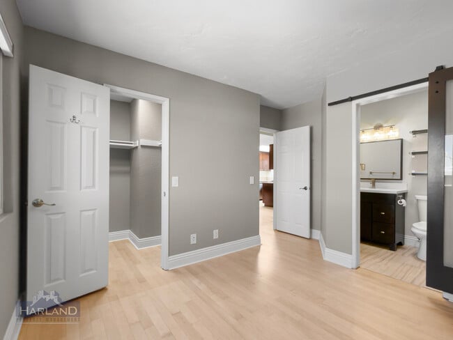 Building Photo - 4033 Louisiana St